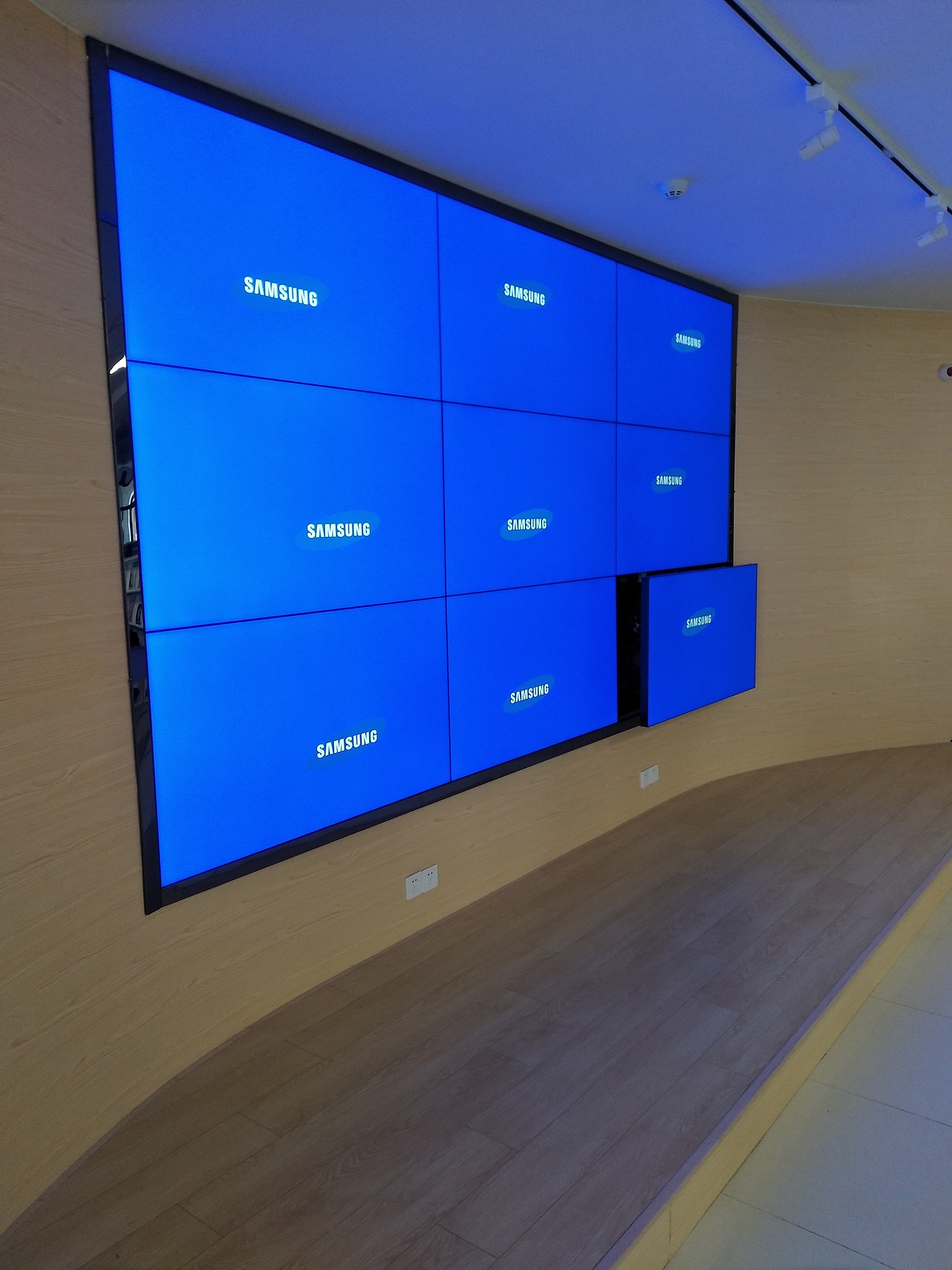 1558781236546484.jpg 22.jpg